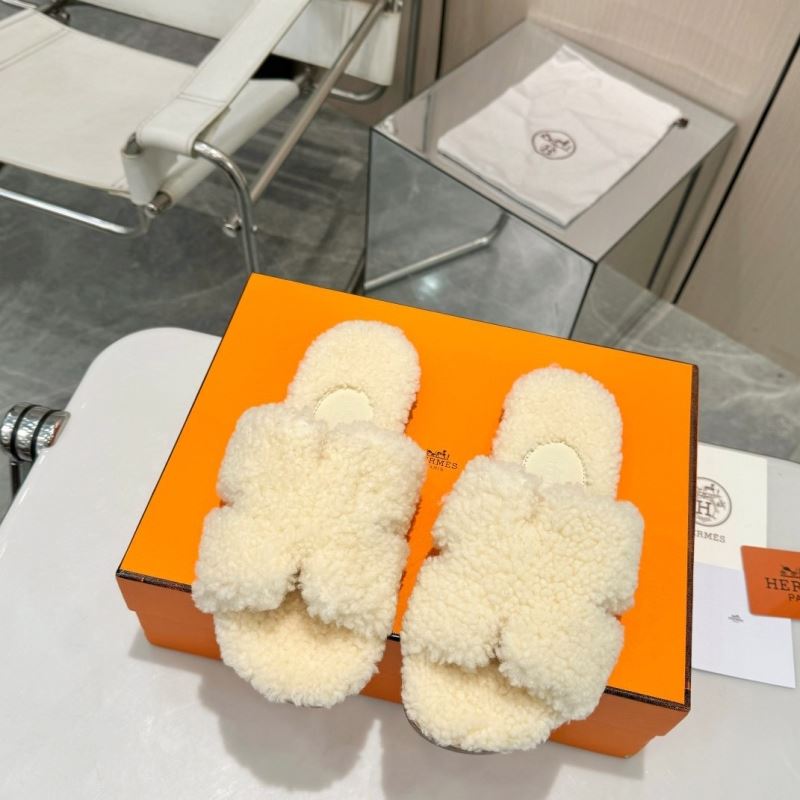 H**mes slippers